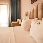 Vm & Hotel Golem (Tirana)