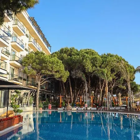 Ξενοδοχείο Vm & Golem (Tirana)