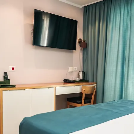 Vm & 5* Golem (Tirana)