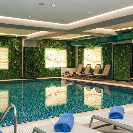 Hotel Vm & Golem (Tirana)
