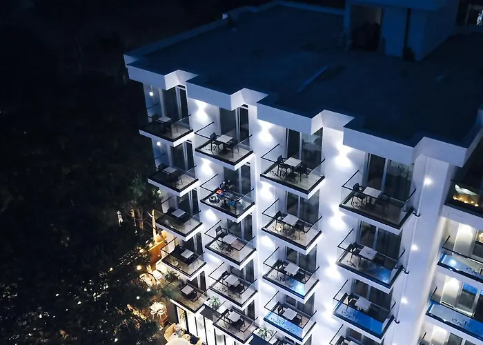 Vm & 5* Golem (Tirana)