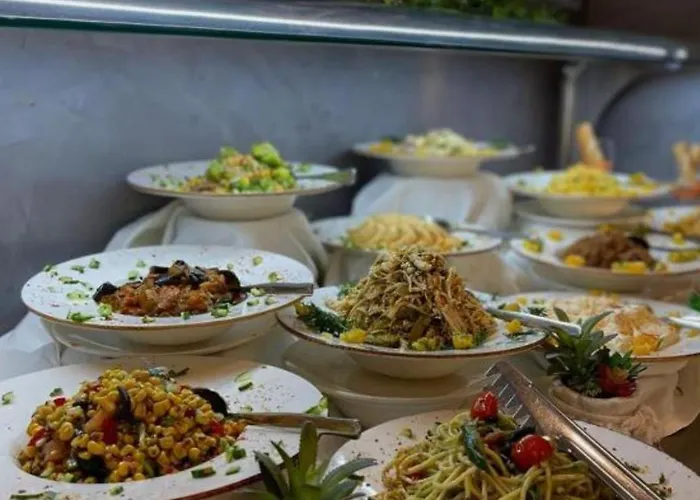 Hotel Vm & Golem (Tirana)