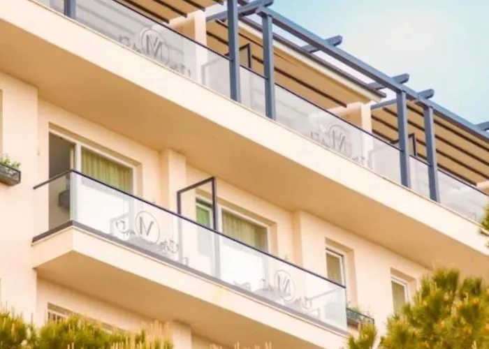 Vm & 5* Golem (Tirana)